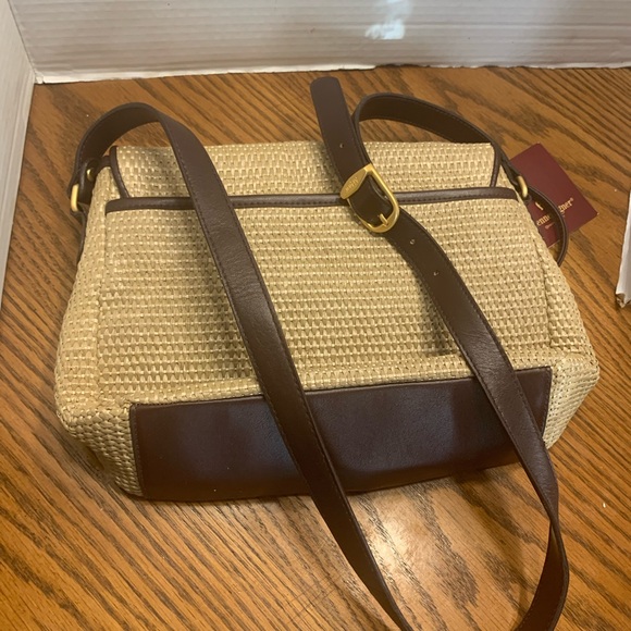 New Old Stock Etienne Aigner Shoulder Bag has tag and key ring Tan - Picture 7 of 15